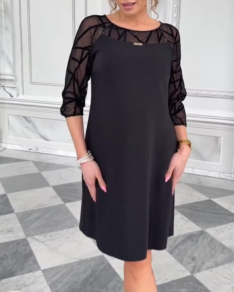 Elegantní šaty s kulatým výstřihem